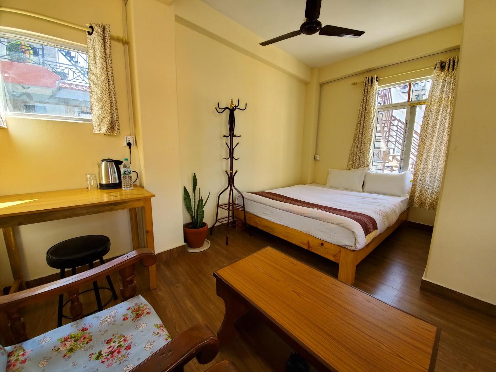 Santoshi Guest House, بوكْرا المظهر الخارجي الصورة