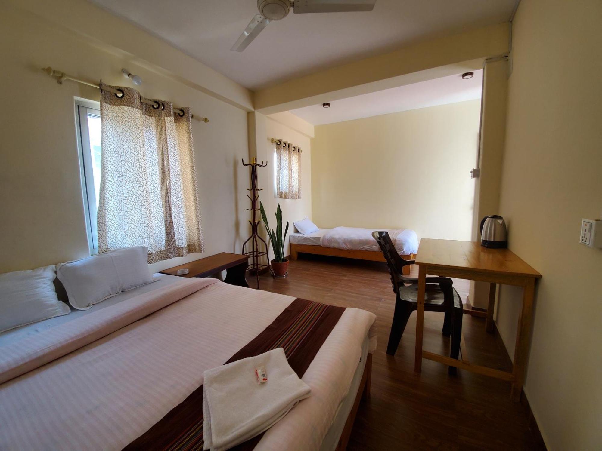 Santoshi Guest House, بوكْرا المظهر الخارجي الصورة