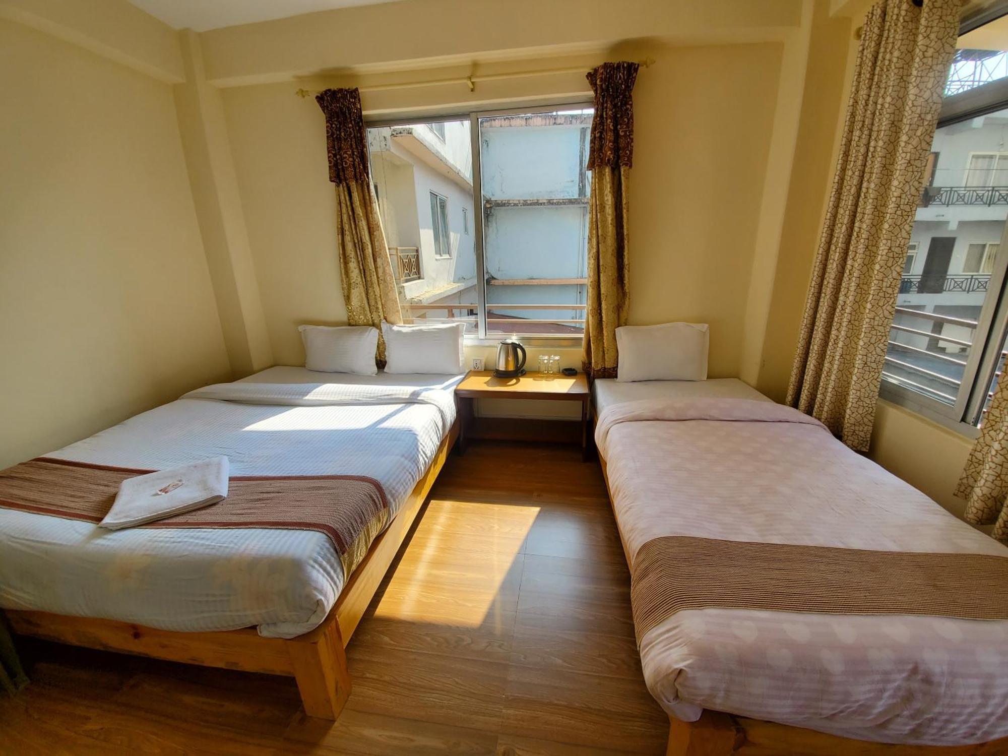 Santoshi Guest House, بوكْرا الغرفة الصورة