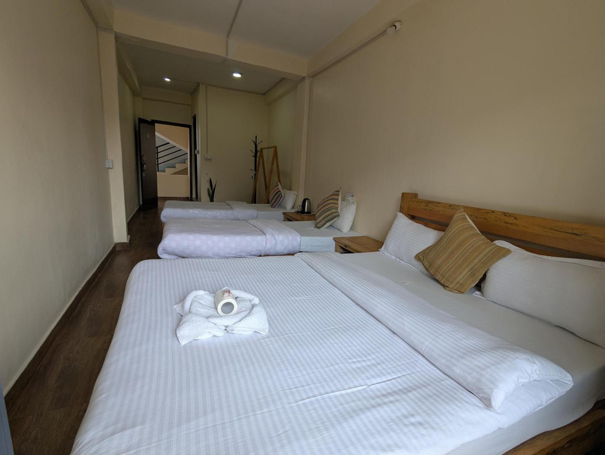 Santoshi Guest House, بوكْرا المظهر الخارجي الصورة