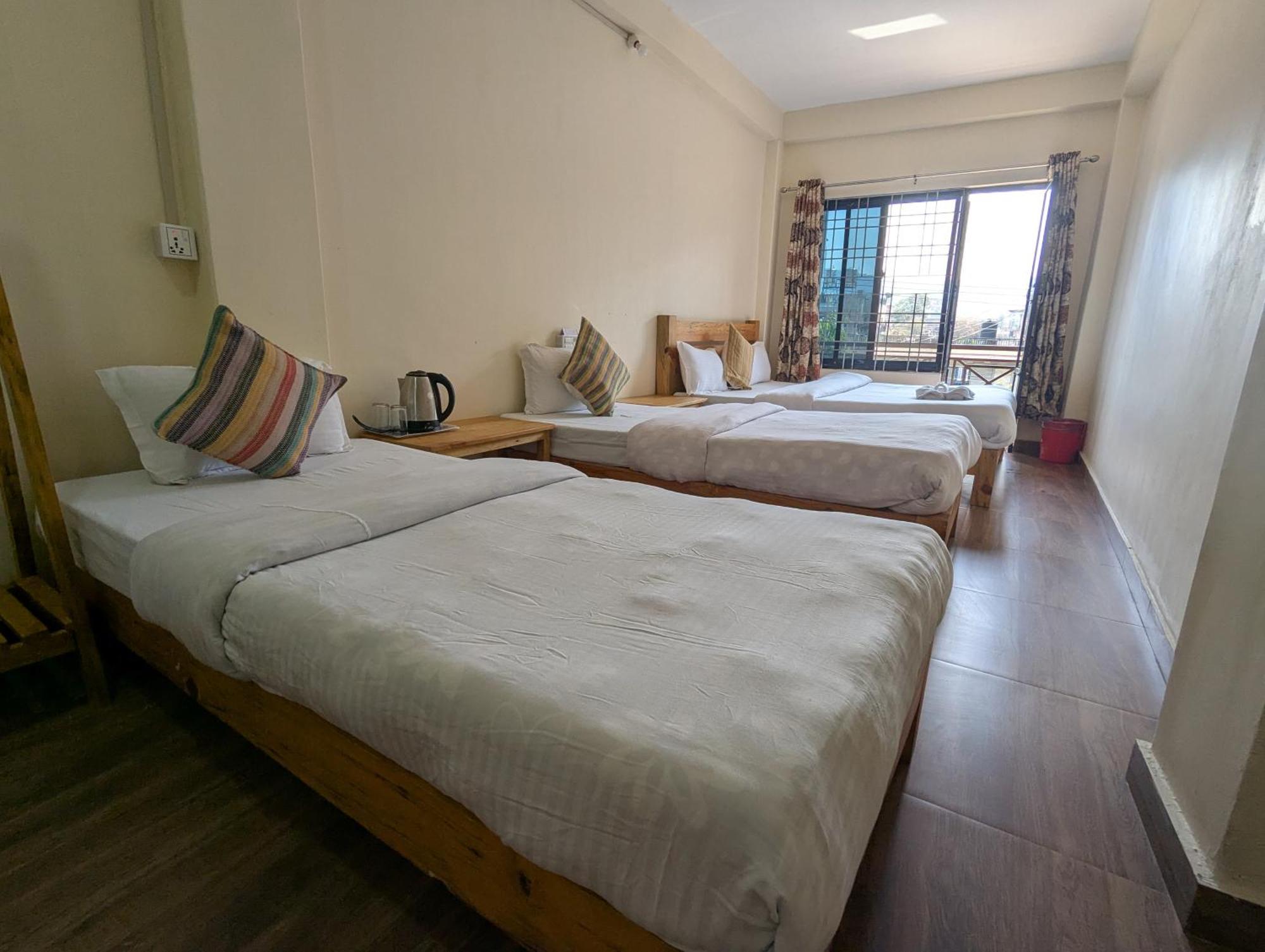 Santoshi Guest House, بوكْرا الغرفة الصورة